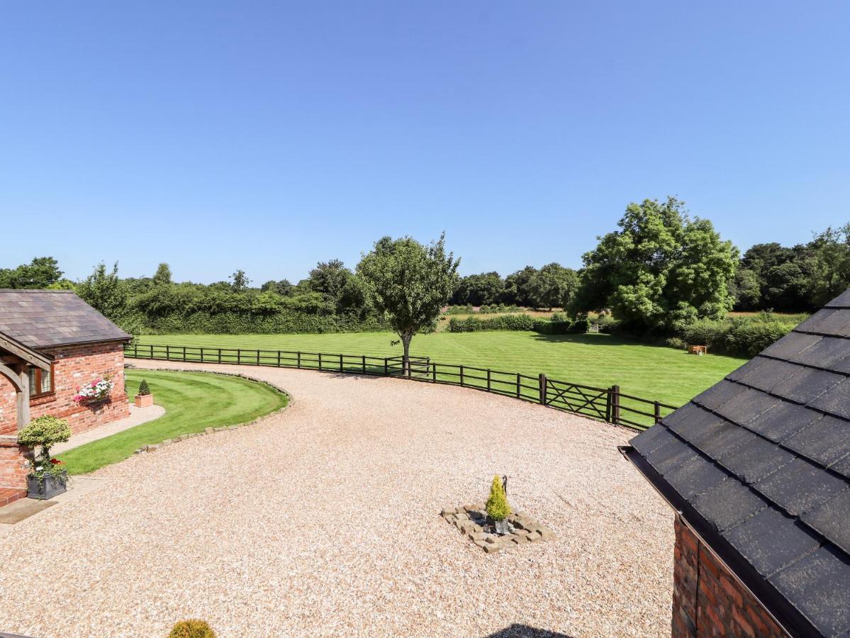 Honeysuckle Farmhouse Tarporley Exteriér fotografie